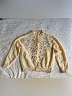 VINTAGE Devi’s beaded 100% Cashmere Cardigan butter yellow size XS (?)